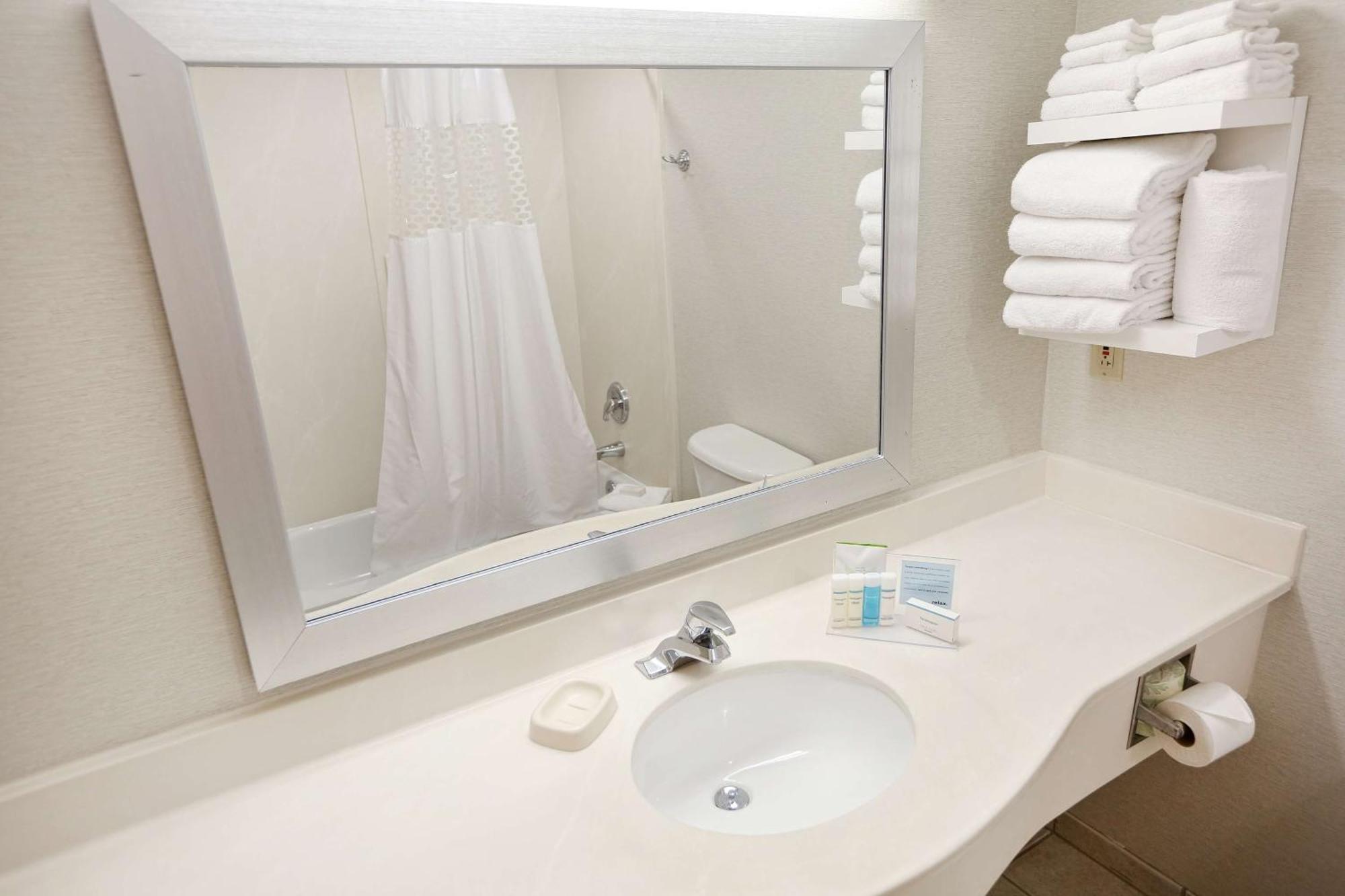 Hampton Inn & Suites Chincoteague-Waterfront, Va Bagian luar foto